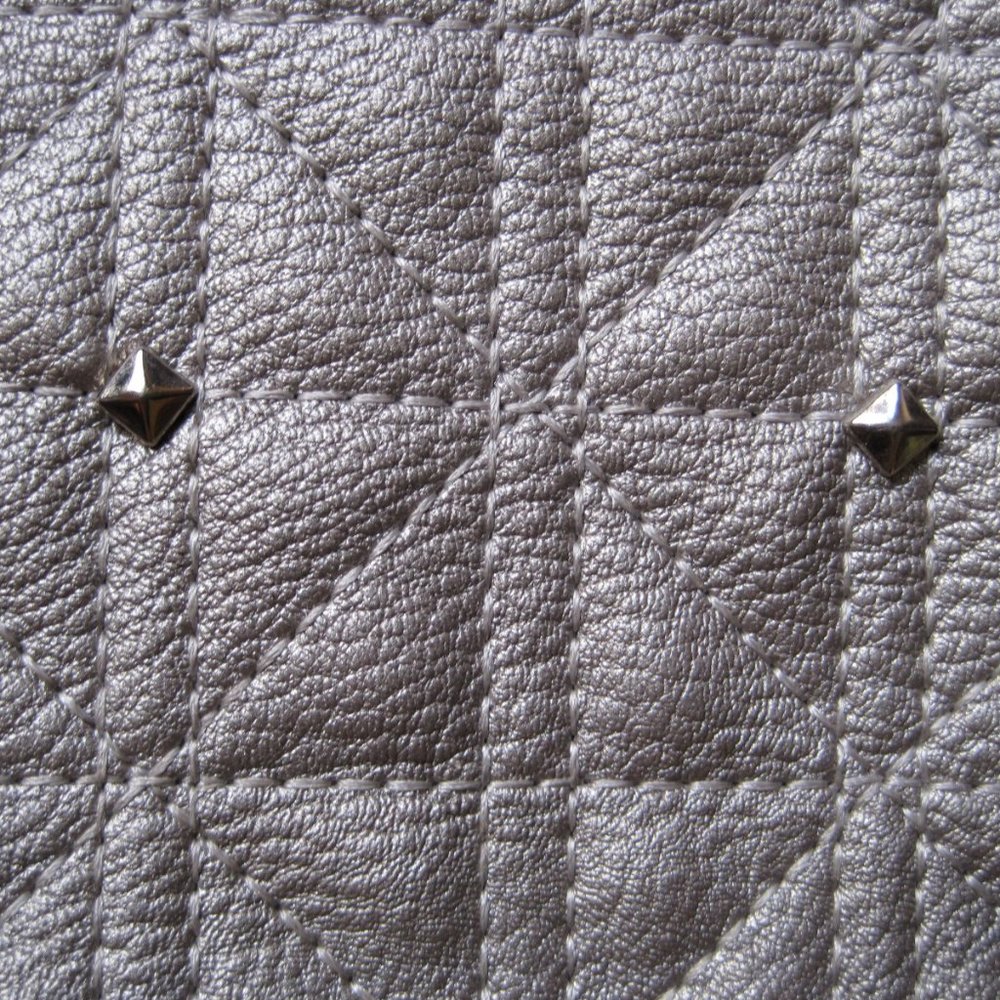 Nicole Miller silver quilted purse - Picture 3 of 15